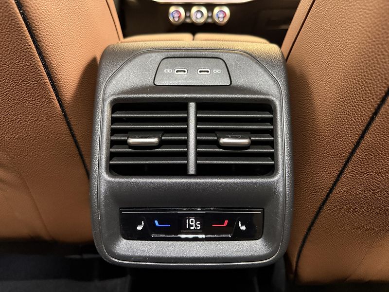 Škoda Superb 1.5 TSI 110kW ACT L&K DSG - fotka 17 z 19