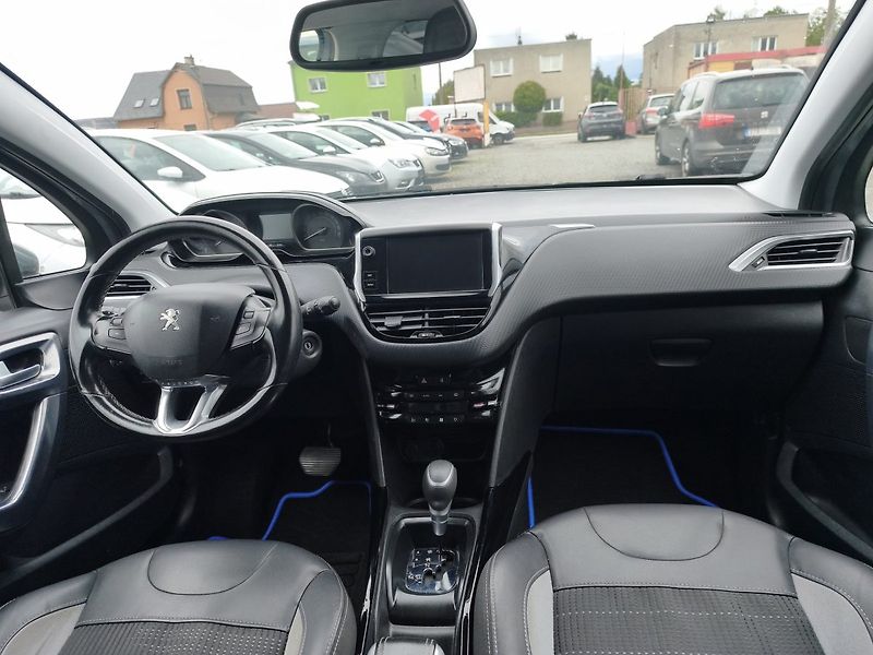 Peugeot 2008 (2016) - fotka 17 z 33