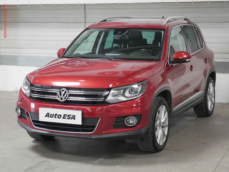 Volkswagen Tiguan (2013) 2.0TDi 4x4, Xenon, park.čidla - fotka 3 z 23