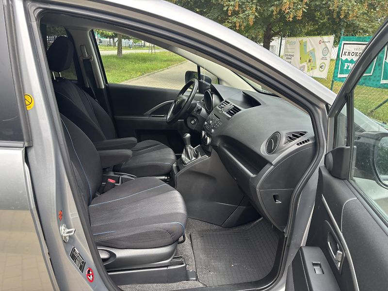 Mazda 5 2.0 Center-Line - fotka 19 z 29