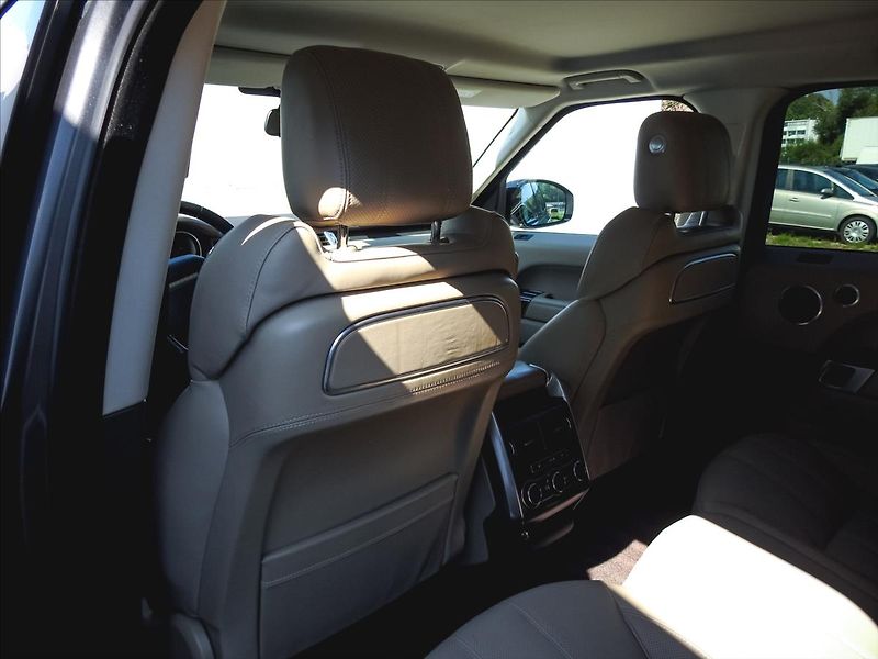 Land Rover Range Rover Sport 4,4 HSE SDV8 1. MAJITEL ČR - fotka 23 z 36