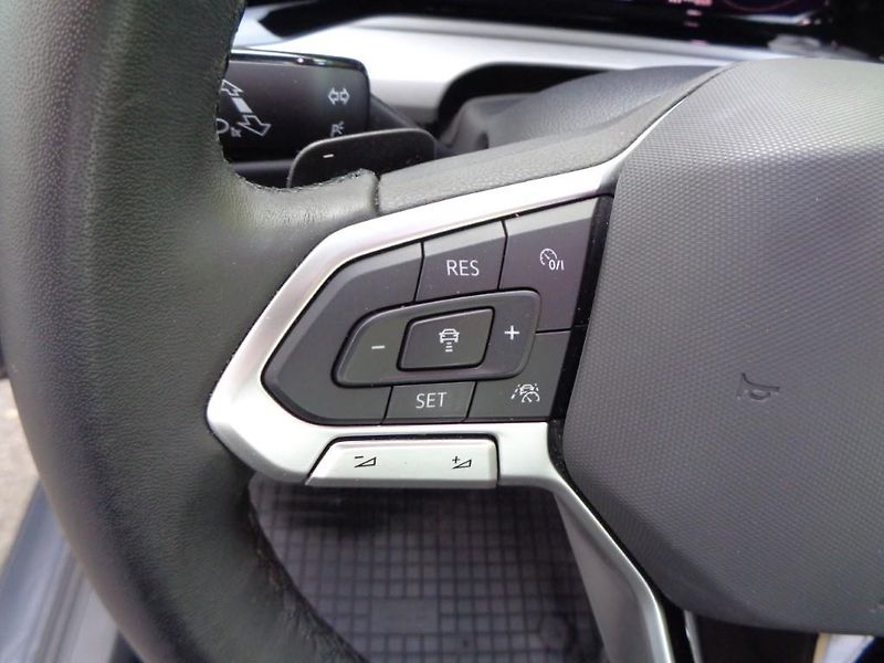 Volkswagen Golf 1.5 eTSI DSG Life 110 kW - fotka 13 z 30