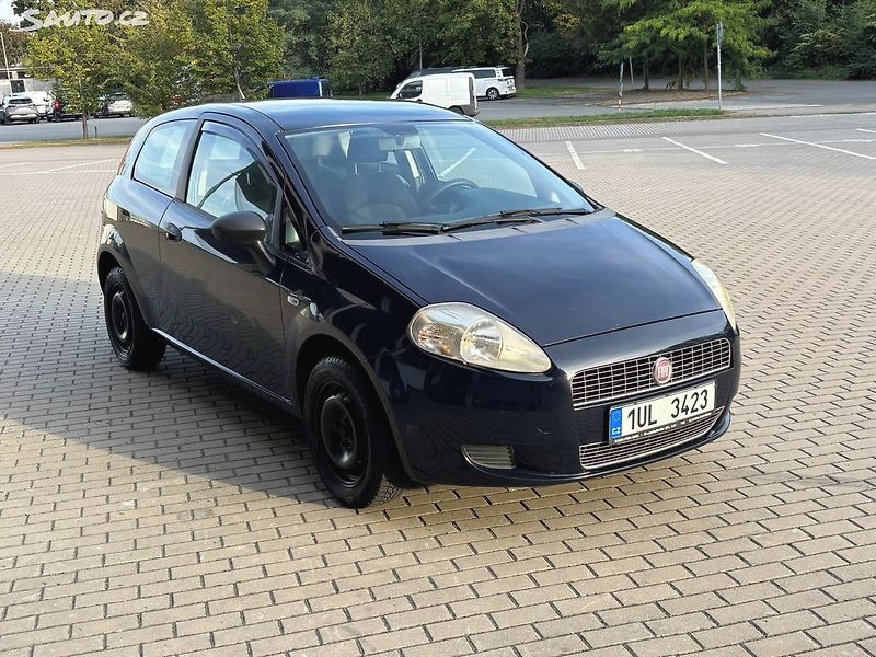 Fiat Punto (2009) 1.4i, 57kw Nová STK - fotka 7 z 19