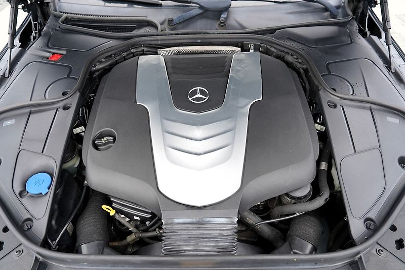 Mercedes-Benz Třídy S 350d AMG/Burmester/260 PS - fotka 10 z 47