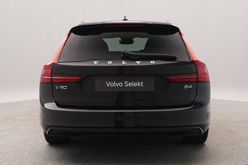 Volvo V90 B4 PLUS DARK AUT  - fotka 9 z 47