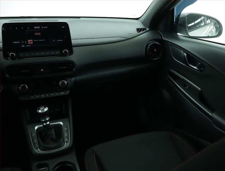 Hyundai Kona (2023) N-Line 1.0 T-GDI - fotka 8 z 17
