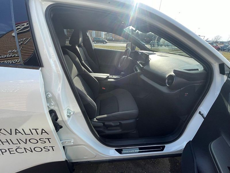 Toyota C-HR 1.8 Hybrid 140HP Style - fotka 25 z 26