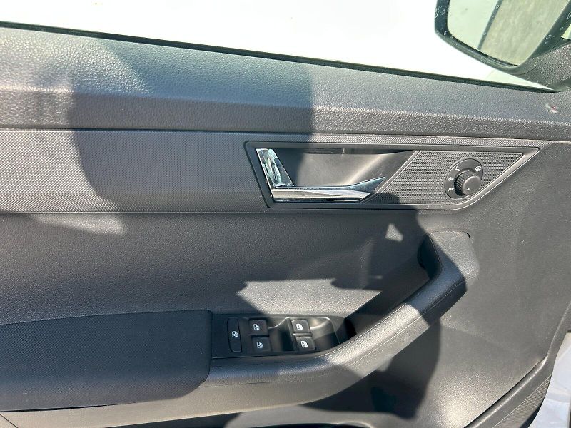 Škoda Fabia (2023) FAB COM AMB 70TSI/1.0 M5F - fotka 18 z 27