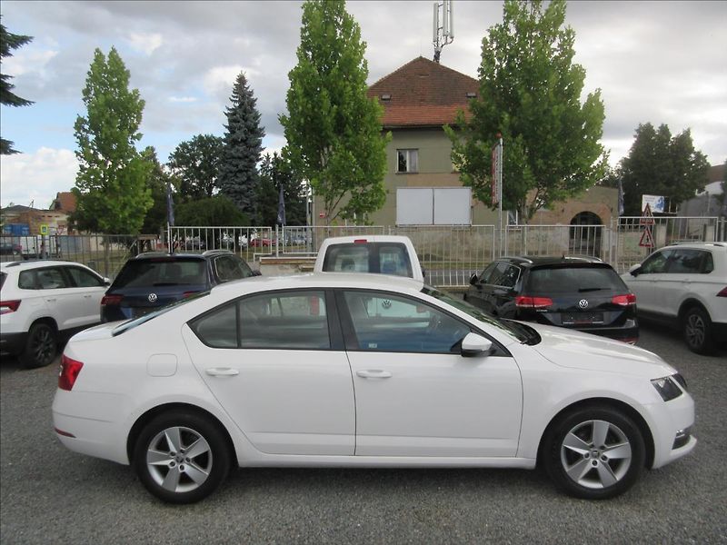 Škoda Octavia 1,6 TDI 85kW - fotka 4 z 11