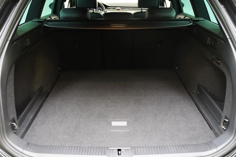Volkswagen Passat - fotka 25 z 27