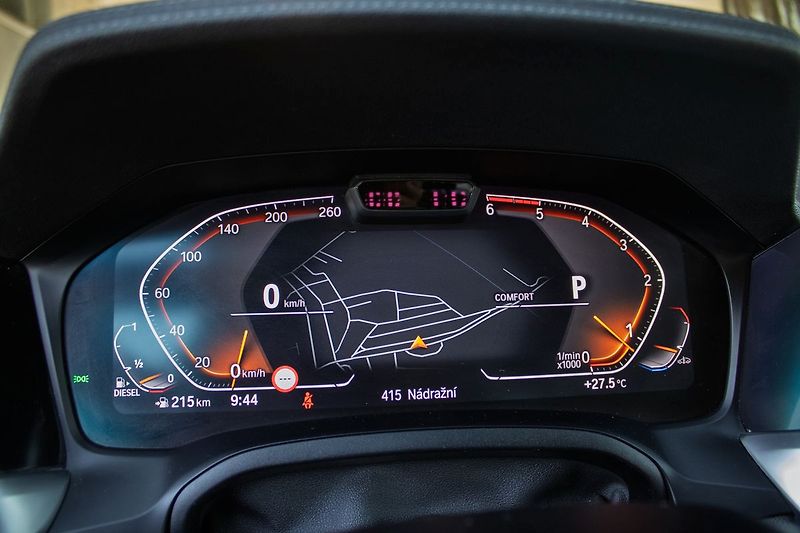 BMW Řada 3 320D XDRIVE - fotka 10 z 21