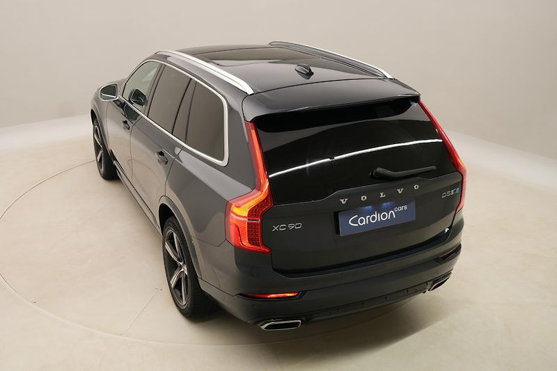 Volvo XC90 D5 AWD R-DESIGN AUT CZ - fotka 17 z 47