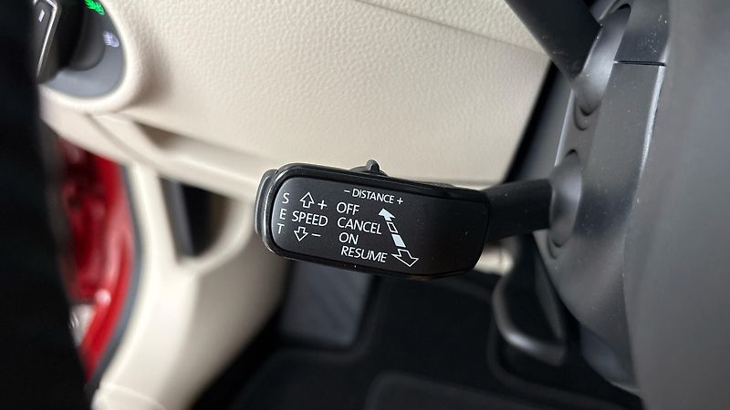 Škoda Superb 1.4 TSI iV DSG L&K Combi - fotka 14 z 37