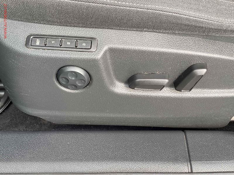 Škoda Superb (2014) 2.0 TDi, ČR, Ambition, bixen - fotka 13 z 20