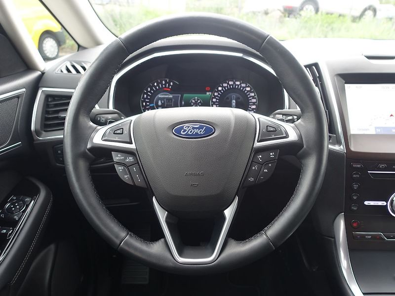 Ford S-MAX 140 kW, Titanium, REZERVOVÁNO - fotka 10 z 44