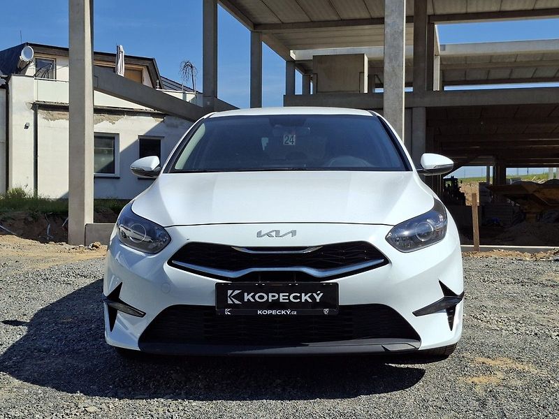 Kia Ceed 1,6 CRDI 136K M6 1.MAJ! - fotka 7 z 23