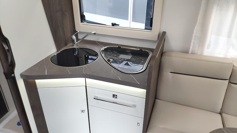 Benimar (2026) T 468 Speciál Edition 2x sklad - fotka 7 z 20