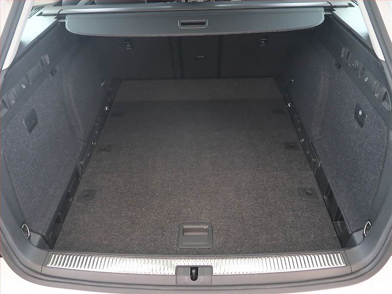 Škoda Superb (2023) Ambition 2.0 TDI - fotka 14 z 16