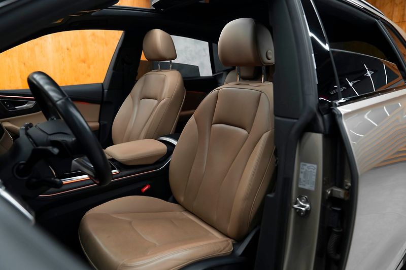 Audi Q8 - fotka 8 z 20