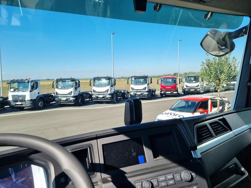 MAN TGM 18.290 4×4 RUKA A KONTEJNER  - fotka 18 z 20