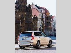 Volvo XC90.