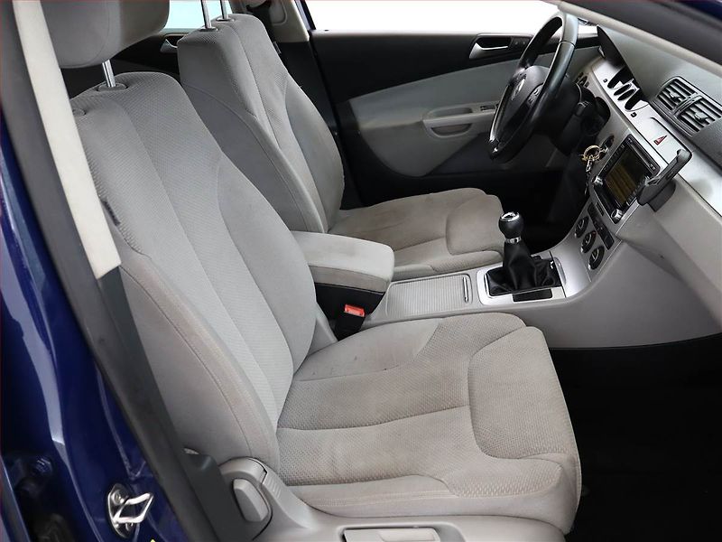 Volkswagen Passat (2009) 1.9 TDI, po STK, Tažné - fotka 7 z 15