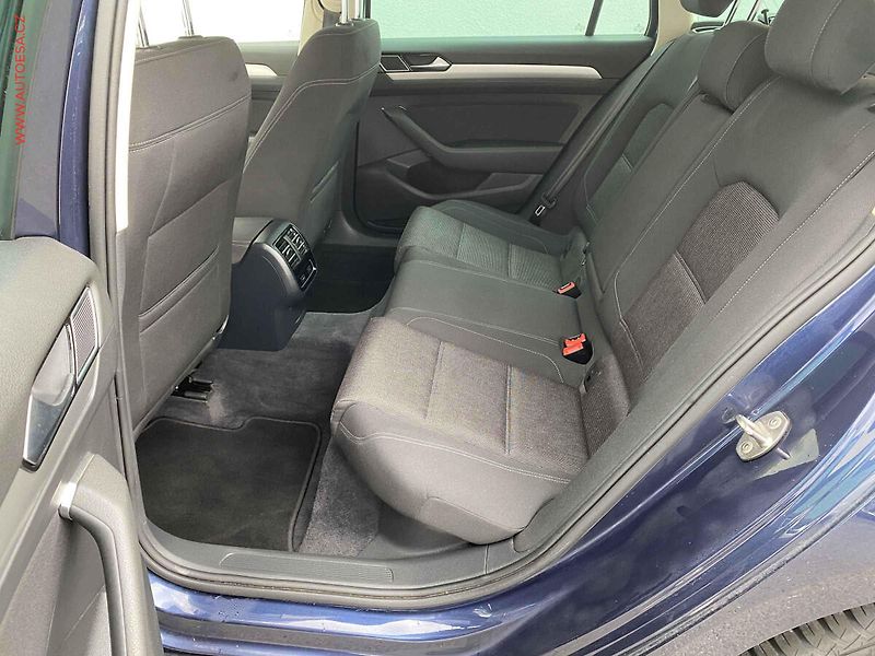 Volkswagen Passat (2015) 2.0 TDi, Comfortline, LED - fotka 10 z 18