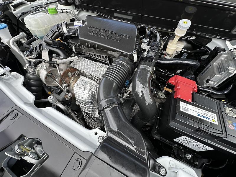 Suzuki Vitara (2022) HYBRID 1.4/95kW *4x2* ČR  - fotka 33 z 39