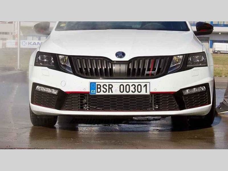 Škoda Octavia RS 301.