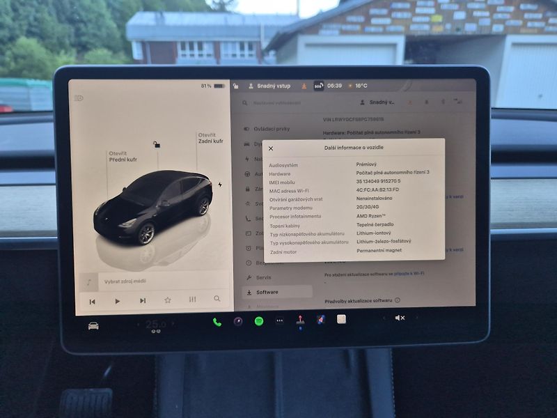Tesla Model Y RWD 220kw 19ALU SOH 95% - fotka 37 z 49