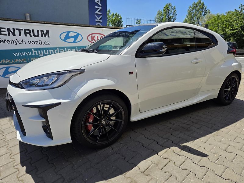 Toyota Yaris 1.6GR-1MAJITEL-OCHR.FOLIE-VOSK - fotka 6 z 16