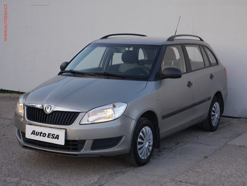 Škoda Fabia (2011) 1.2i - fotka 3 z 15