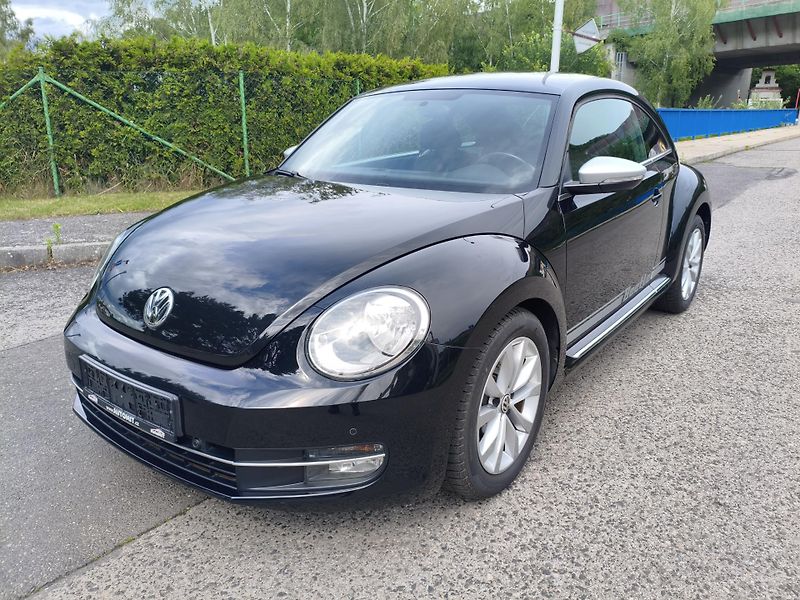 Volkswagen Beetle (2013) 1,2 TSI 77Kw Navi Top stav - fotka 2 z 30