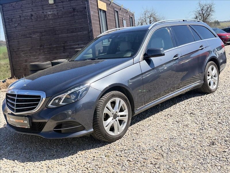 Mercedes-Benz Třídy E 250CDI 4-MATIC NOVÉ V ČR - fotka 1 z 35