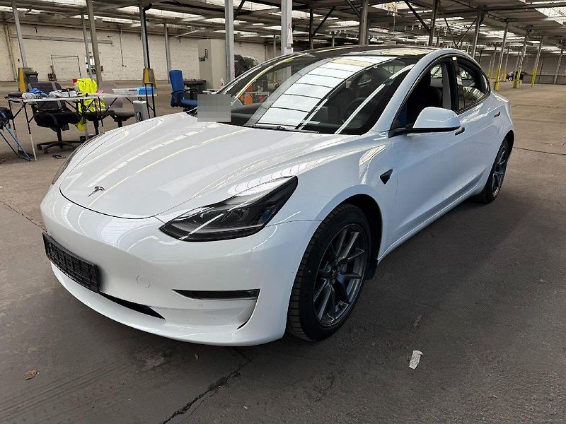 Tesla Model 3 (2022) AWD Long Range    PŘIPRAVUJEME - fotka 2 z 8