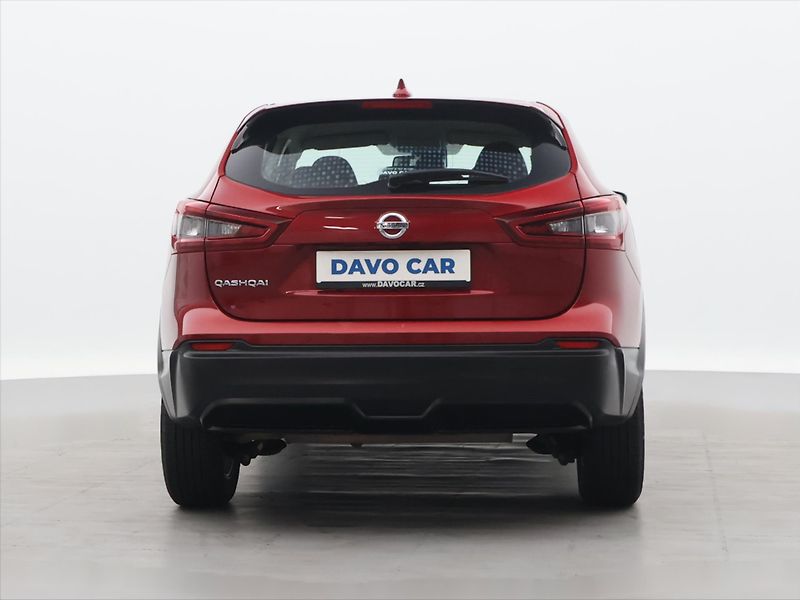 Nissan Qashqai 1,3 DIG-T 116kW DCT Shiro - fotka 6 z 33