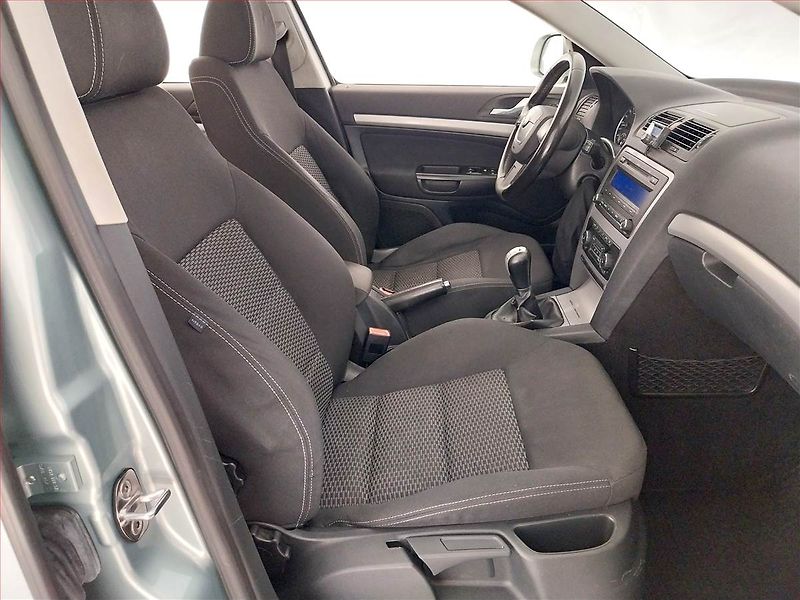 Škoda Octavia (2010) 2.0 TDI, 4X4, Tempomat - fotka 9 z 19