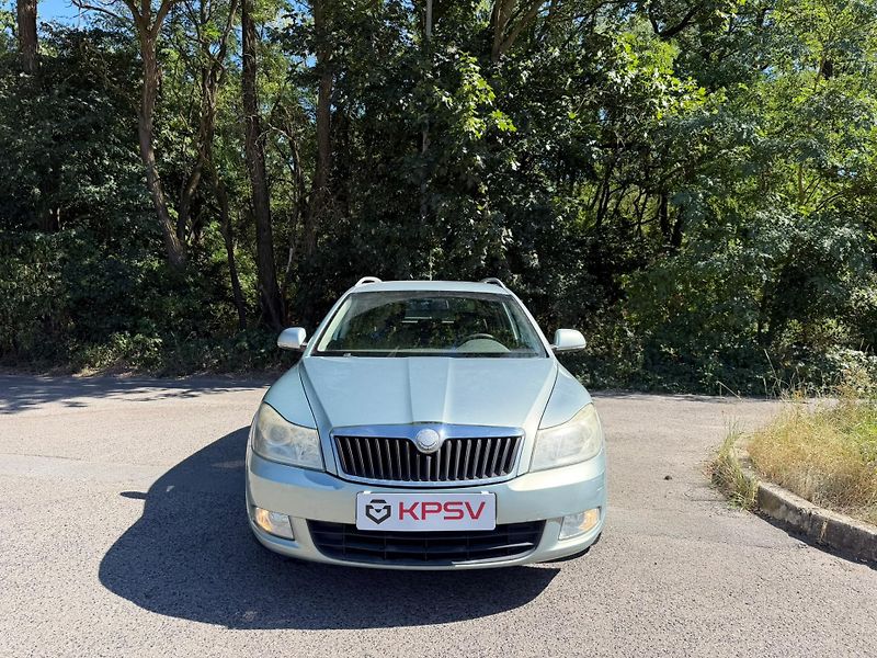 Škoda Octavia (2008) 1.8 TSI 118 kW - fotka 2 z 11