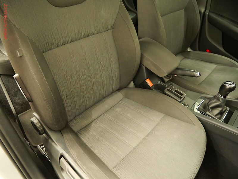Škoda Octavia (2017) 1.6 TDi, 2.maj,ČR, Style - fotka 11 z 22