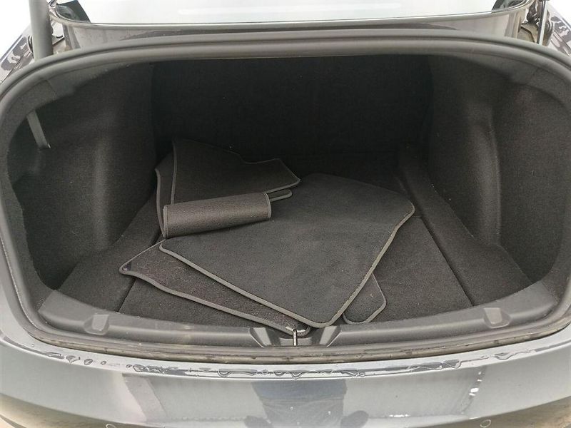 Tesla Model 3 AWD LED ACC       PŘIPRAVUJEME - fotka 9 z 9