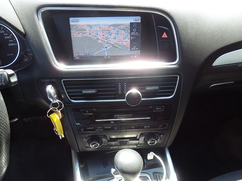 Audi Q5 3.0 TDI 176 kW S LINE - fotka 13 z 29