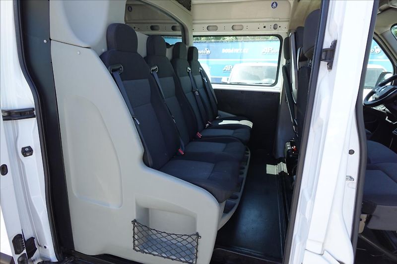 Renault Master 2,3 DCI  L2H2 7MÍST KLIMA - fotka 20 z 36