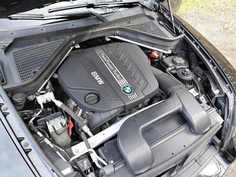 BMW X6 (2013) M-packet, X-drive vyhř.sedaček - fotka 21 z 39