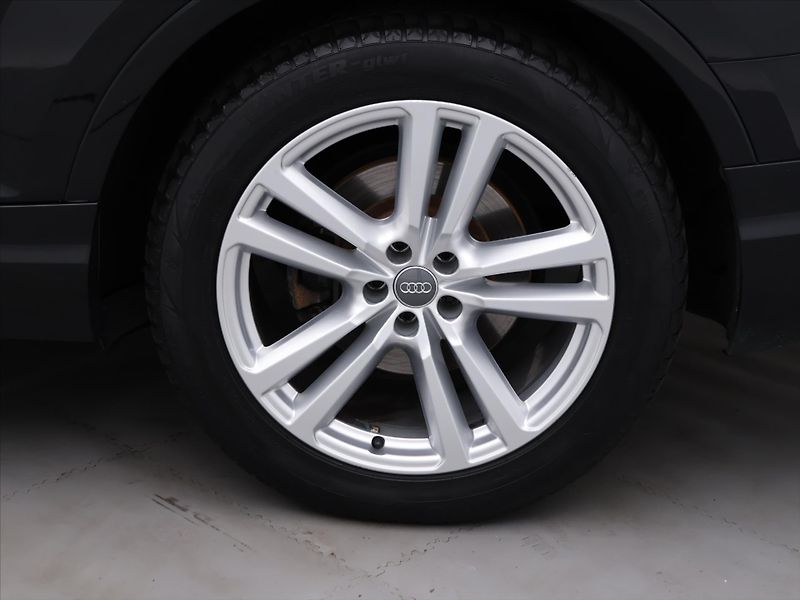 Audi Q7 3,0 TDI 200kW quattro 1.Maj. - fotka 25 z 32