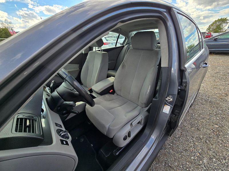 Volkswagen Passat (2005) 2.0 TDi 103KW Comfort - fotka 10 z 23