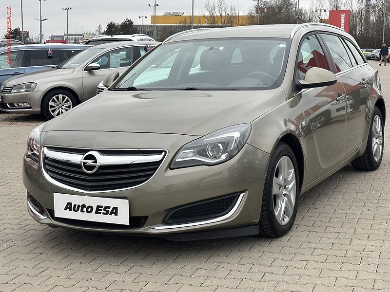 Opel Insignia (2015) 2.0 CDTi, ČR - fotka 3 z 22