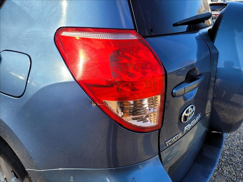 Toyota RAV4 2,2 D4-D,4x4,klima,alu, - fotka 30 z 35