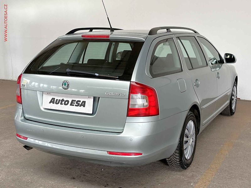 Škoda Octavia (2010) 1.6 TDI, STK10/28 - fotka 4 z 14