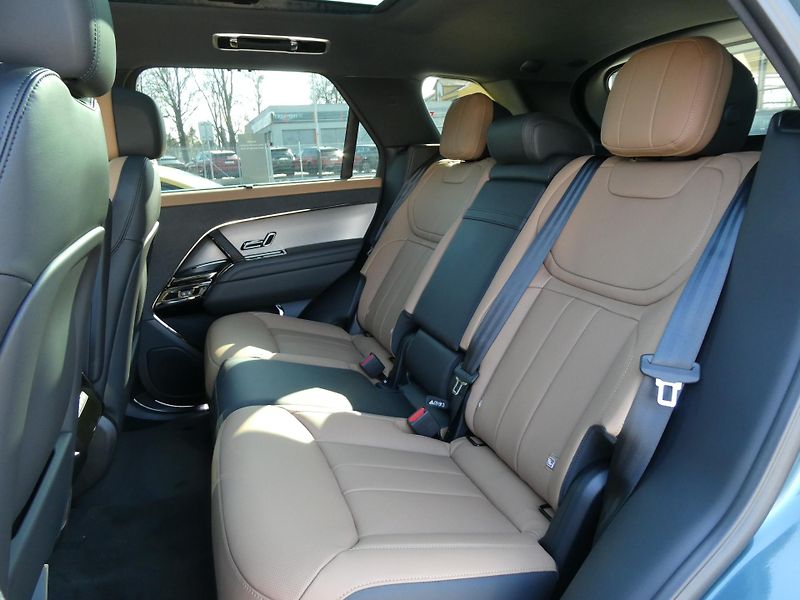 Land Rover Range Rover Sport 3,0 Dynamic SE D250  - fotka 14 z 37