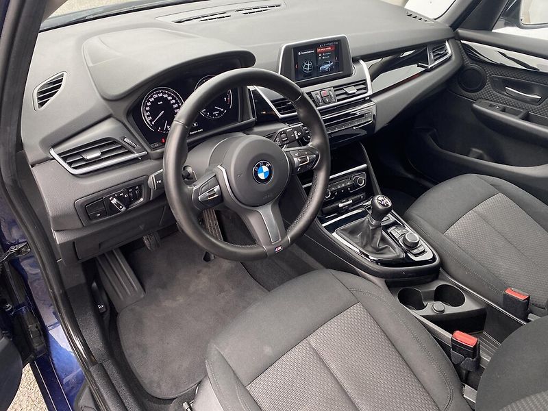 BMW Řada 2 216i 80 kW Active tourer - fotka 7 z 28